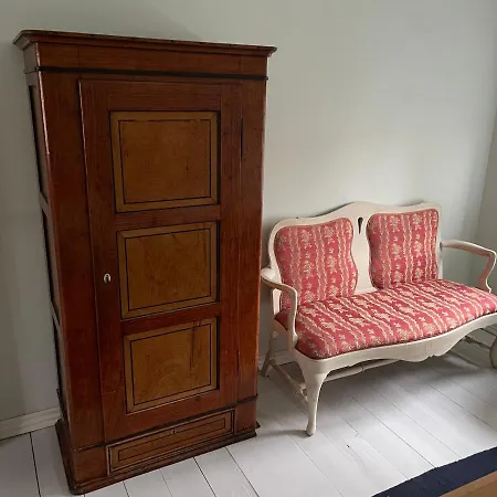בית נופש Charming House In The Old Town - Renovated, Wifi, Garden *